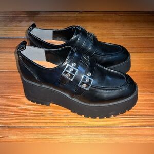Stylish Zodiac Black Platform Loafers